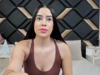 I am BonniLane, a charismatic, flirtatious and very close woman. I love creating an environment where connection flows naturally, with interesting conversations, intense gazes, and an energy full of complicity. I consider myself sweet but provocative, elegant but mischievous. I enjoy taking the time to get to know my partner, listen, play with seduction and awaken the imagination little by little. Every meeting with me is special, because I like you to feel comfortable, desired and relaxed. If you are looking for more than just communication, here you will find attention, charm and an experience that invites you to stay.