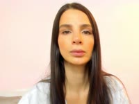 I am Celeste Dream, a delicious mix of sweetness and mischief. For those who know me, I am that warm energy that makes you feel comfortable from the first moment... but also that mischievous look that awakens your imagination.
I love creating real connections, talking, laughing and playing with the chemistry that arises in the moment. I