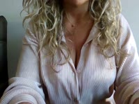 Im a hot girl, and i know what i want!And that is a girl of boy that is also very horney all day long! 24/7i want to lick your pussy so hard girl.Your kock deep in my mouth boy.and boys are you in for a three some? i do!!!!