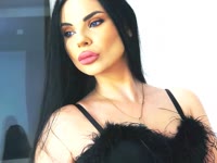 Hello there
I m Nicolle . Nice to meet you!Make me feel like a queen and i shall give u a kingdom!