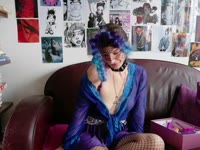 COSMIC GIRL ENERGY, 20 ans. Française. Es-tu prêt à entrer dans ma matrice ? Si tu veux te projeter dans le futur mais profiter du moment présent avec moi, c’est ici que ça se passe. Attention cependant, je ne voyage jamais seule. Toujours accompagnée de mes jouets galactiques aussi longs et vibrants que ma langue. Je parcours le système solaire pour goûter à certains plaisirs coupables, et j’ai besoin de toi pour ça. Sur quelle planète veux-tu me rejoindre ? MERCURE--->  Je lèche, je crache et puis gorge profonde. VENUS--->  Oups je me prends du sperm partout et ça dégouline. TERRE---> Je parle, tu t’exécutes, je te dirige toi et ta branlette, bref je domine. MARS---> Je suis tout à toi et à tes ordres, je n’écoute que toi, bref je me soumets. JUPITER---> Je mets de la musique, je danse et me déshabille progressivement, c’est de plus en plus chaud. URANUS---> Je fais couler mon bain, de l’eau coule sur mes seins, c’est chaud, ça m’excite beaucoup trop. SATURNE---> Je réponds à tes fétiches, à tes fantasmes, à tes envies : dis moi tout. NEPTUNE---> Je suis ta petite amie, je tombe amoureuse de toi. <333 Me voici toute mouillée, j