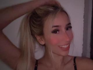 VictoriaWhite1