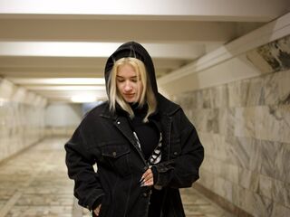 camgirl live sex KiraHaverstick