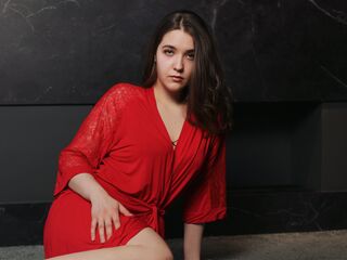 cam girl playing with vibrator YunaDiaz