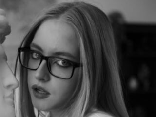 naughty web cam SheliaEdwards
