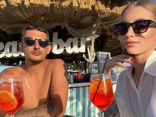 hot chatroom AnnaAndLeo