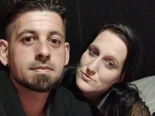 naked camcouple masturbating RiccoAndNina