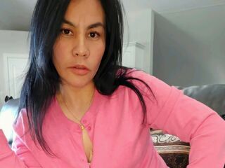 masturbating webcam girl AlexaMunoz