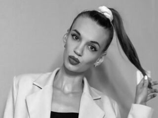 naughty camgirl masturbating with vibrator AlexaSunchez