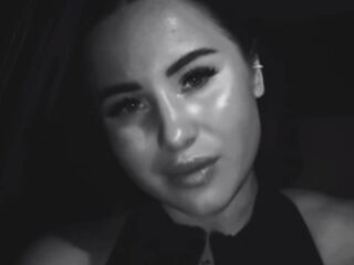 camslut fingering pussy AliceFluffy