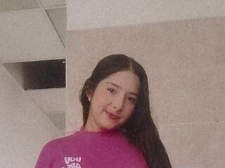 beautiful girlcam AlixGarcia