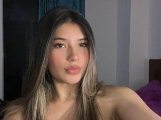 naked cam girl fingering pussy AmberCaos
