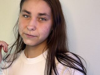 free webcam chatroom AngelaDefelice