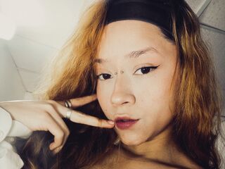 topless camgirl AnnyWillians