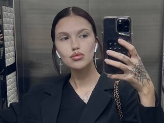 free webcam chatroom ArlindaMarotti