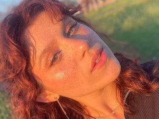 webcamgirl sex chat AstridChing