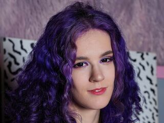 naughty cam girl fingering shaved pussy AuraLana