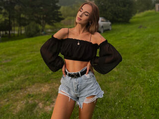 sexy camgirl BarbieRaw