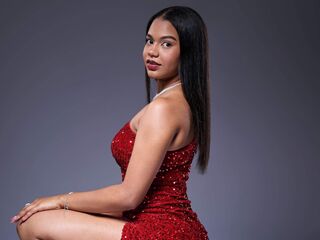 hot strip tease web cam BellaMazonni