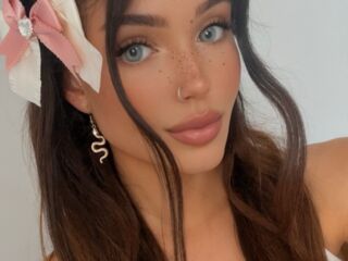 cam hooker BellaSophiaSky