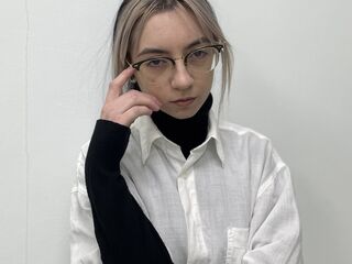 Kinky webcam girl BonnieBreed