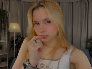 cam girl playing with sextoy BrittGreenhouse