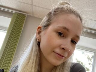shower web cam BrittleDorget