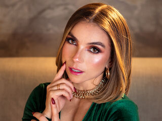 fingering webcamgirl picture CamilaRhoa