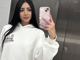 girl showing tits CamilleKilsa