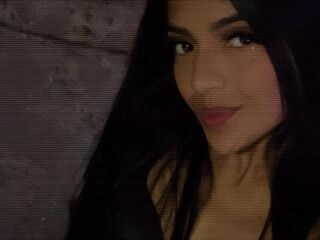 free webcam chat room CamyRoux