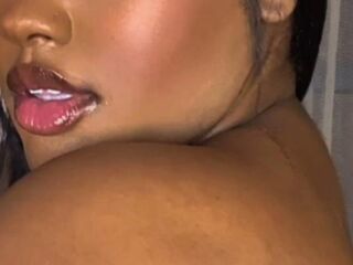 hot naked cam girl CarmenColada