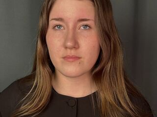 adult liveshow CaylinGarczynski