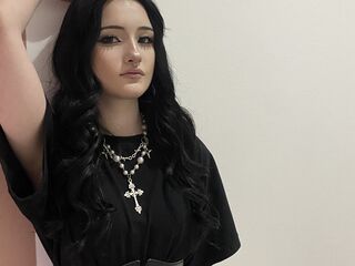 camslut fingering shaved pussy CelestineShire