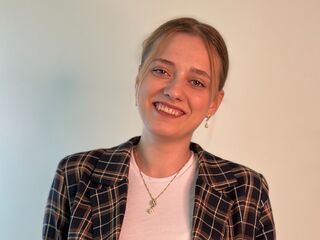 cam girl camsex CherieVanmatre