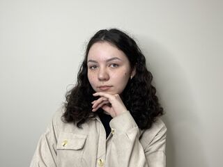 cam girl spreading pussy CicelyPlayer