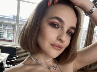 naked webcam girl CloeTwilight
