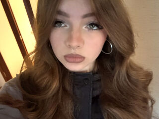 naked cam girl masturbating CrystalReed