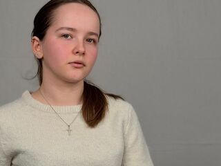 camslut fingering pussy DaysiDust