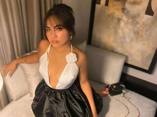 camgirl playing with sextoy DiamondCeleste