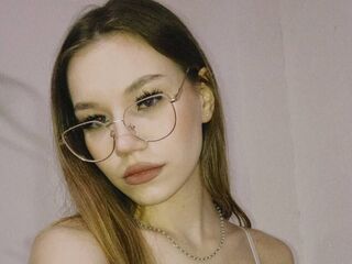 hot cam slut DorettaBigger