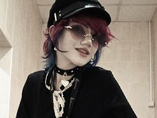 naked webcamgirl ElanorCiolek