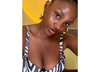 camgirl porn web cam EleanorVee