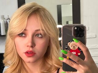webcam strip tease show EmilyCarles