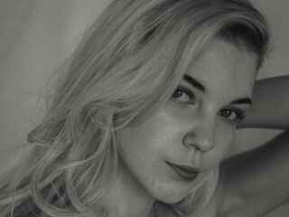 topless webcam girl EsmiStewart
