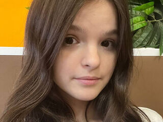 hot camwhore GiannaHarrison
