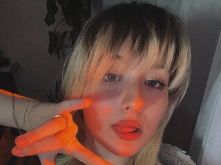 naughty cam girl masturbating HanFiorini