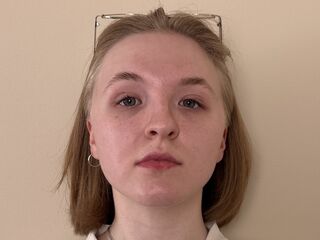 camwhore masturbating with dildo HienRosse