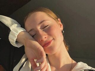 cam girl masturbating with sextoy IrmaWoods