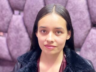 camwhore video IssaMontenegro