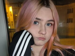 cam girl showing tits JanenePreyer